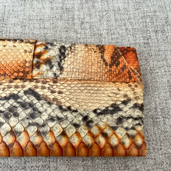 Massimo Dogana clutch, purse, handbag for special occasion evening bag. - Picture 10 of 14